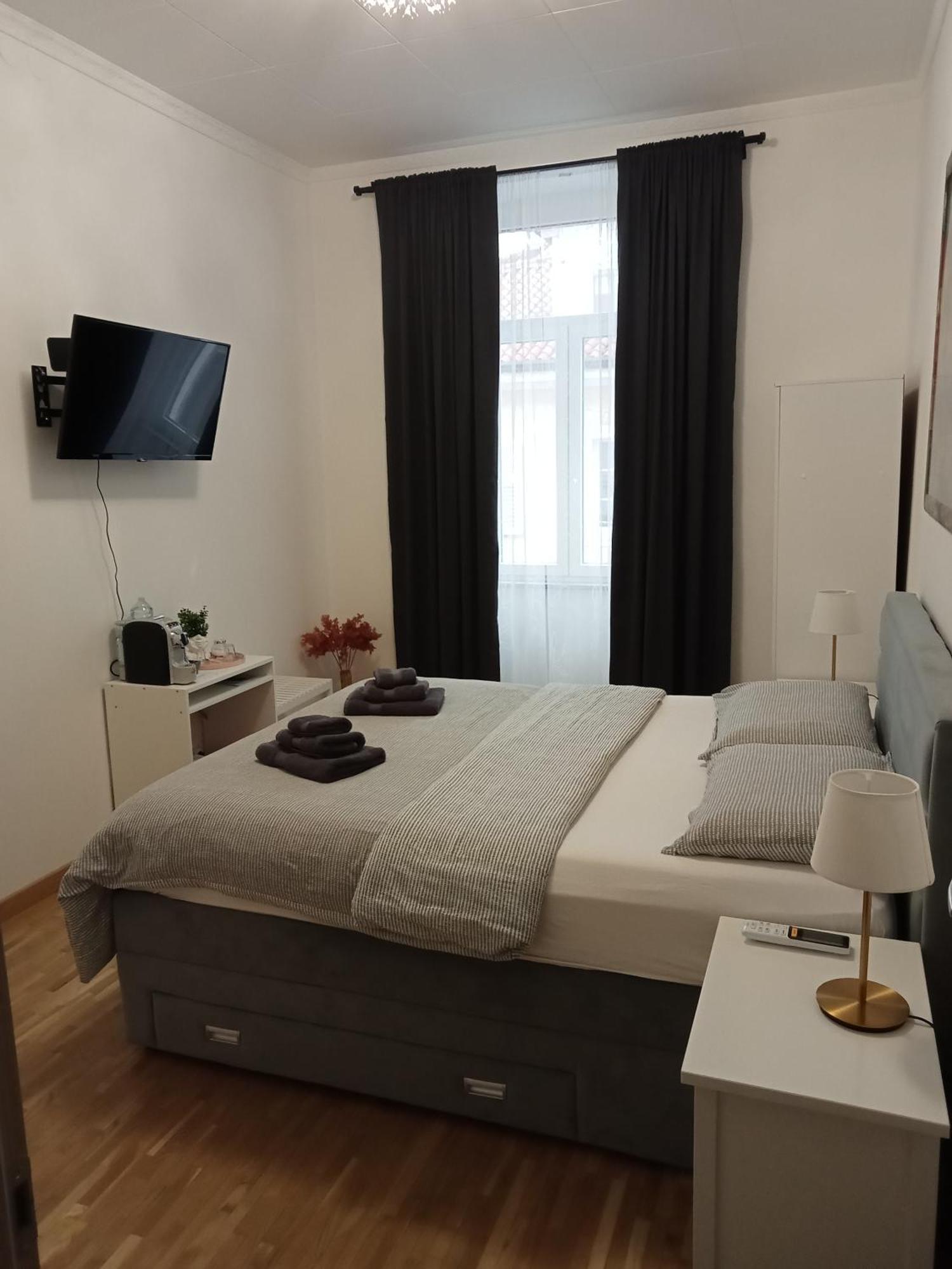 Fenix Rooms Trieste Extérieur photo